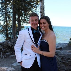 Meet your Posher, Ethan